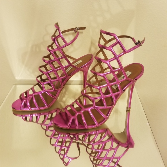 Shoes - Picture 2 of 3